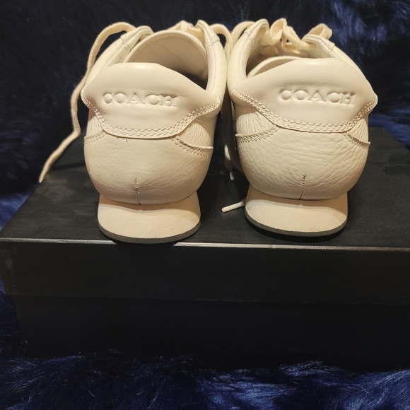 Coach Raylen Style Ladies Gymshoes - Picture 5 of 16